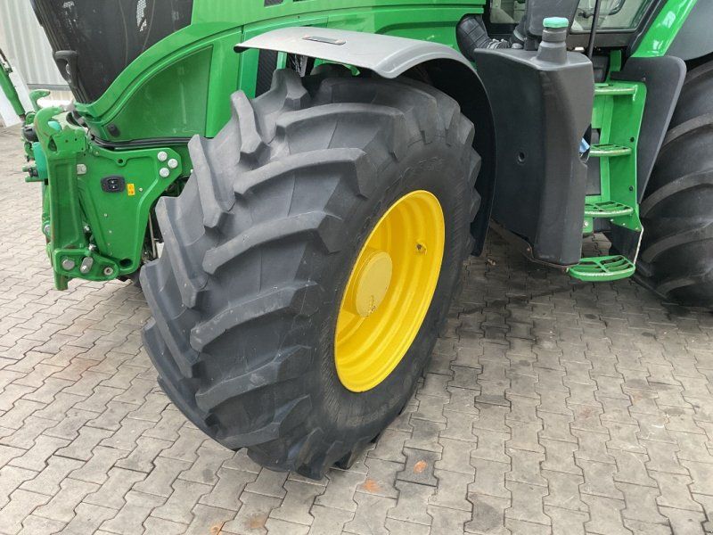 John Deere 6250R