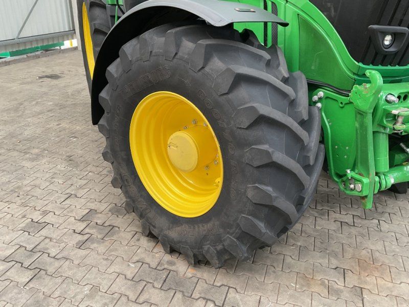 John Deere 6250R