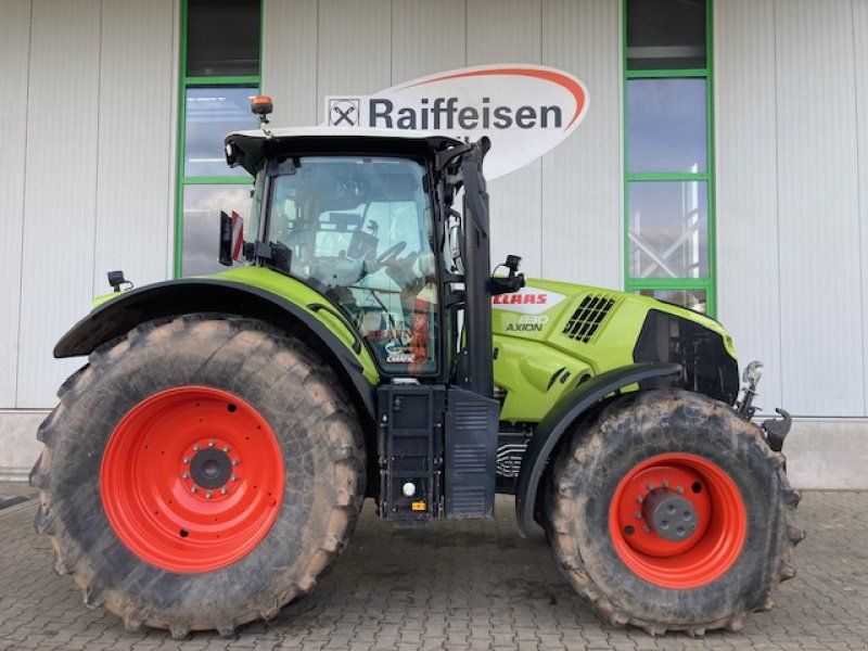 Claas Axion 830