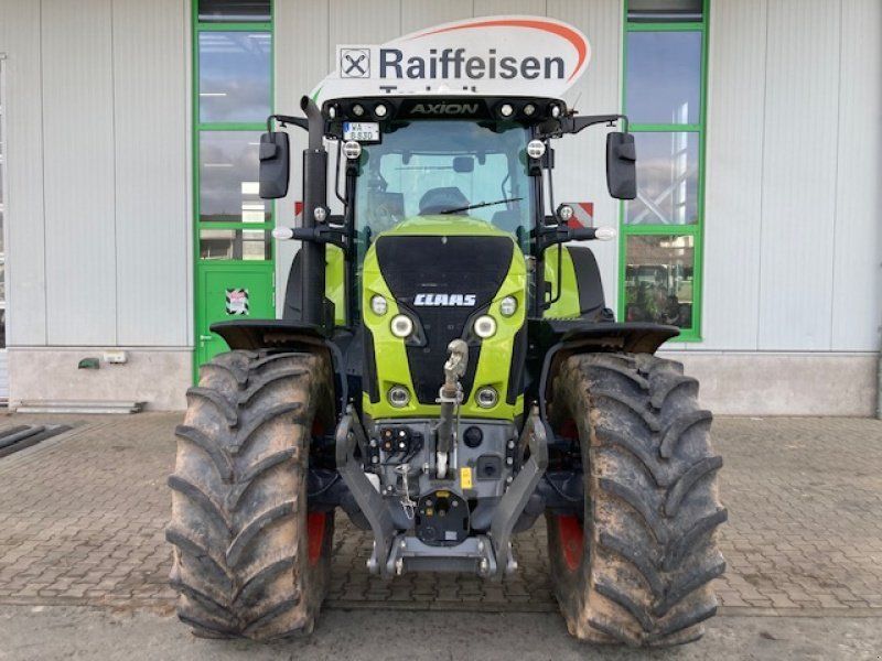 Claas Axion 830