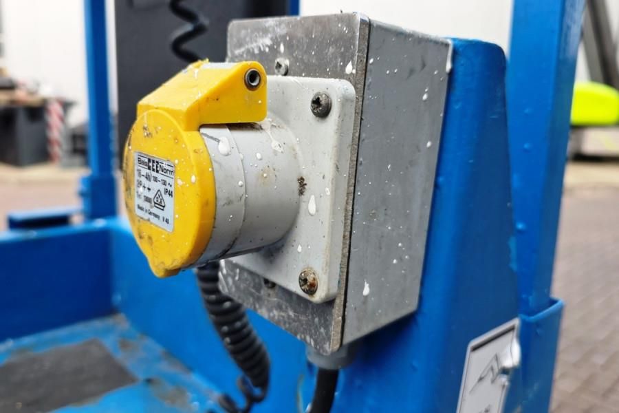 Genie GS1932 Electric, Working Height 7.8 m, 227kg Capac