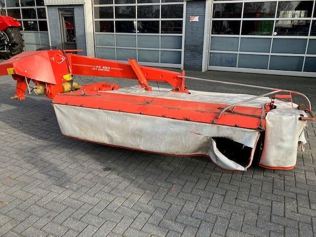 Kuhn Kuhn FC 283 Lift Control