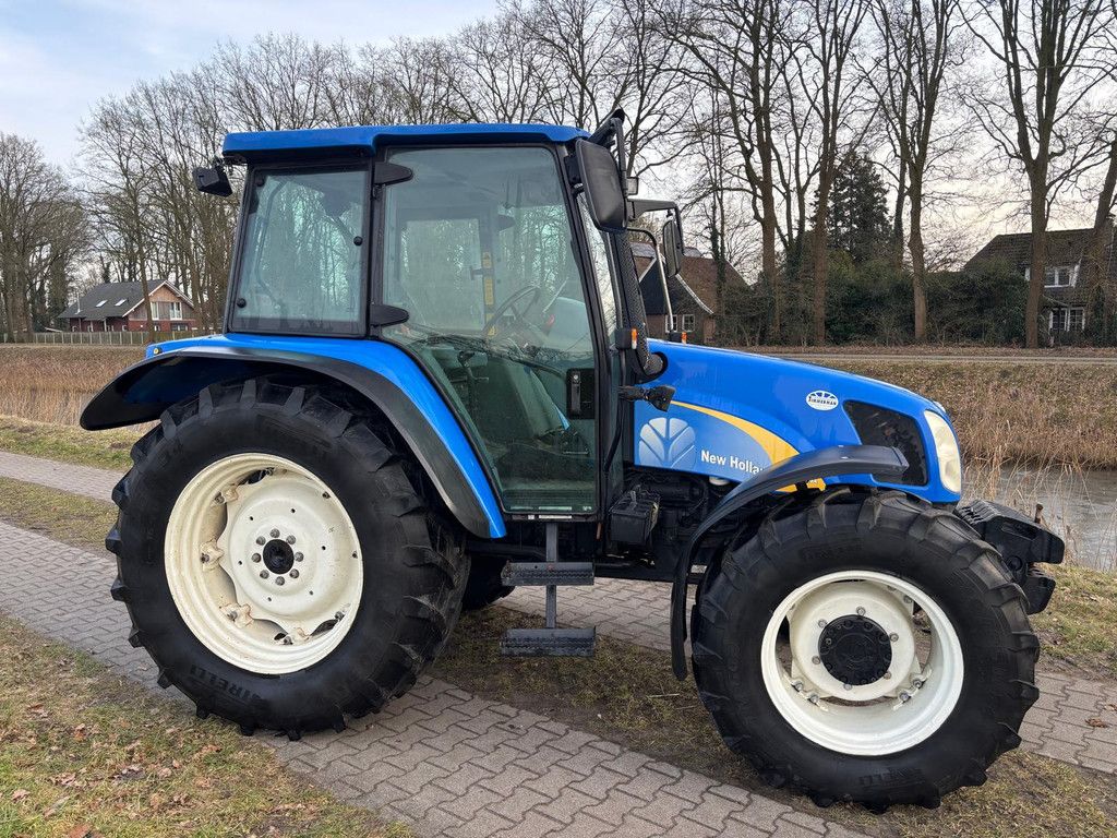 New Holland TL80A