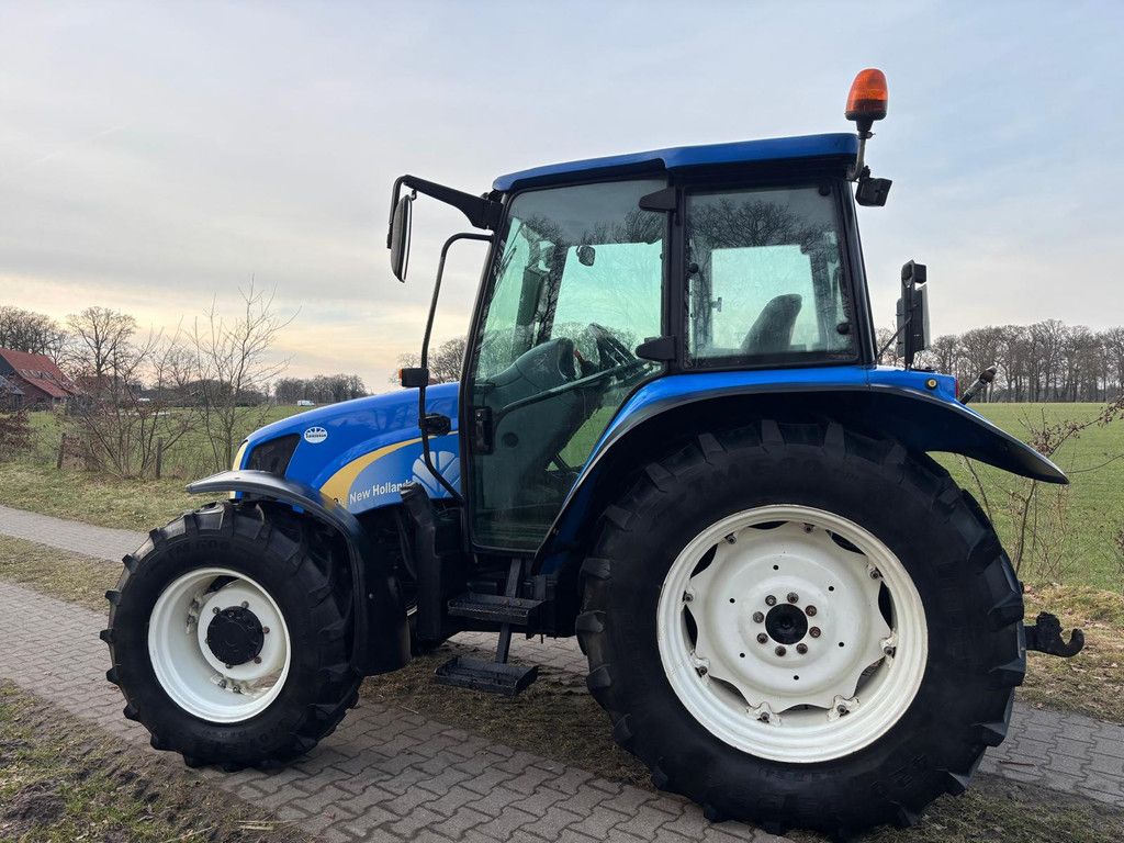 New Holland TL80A