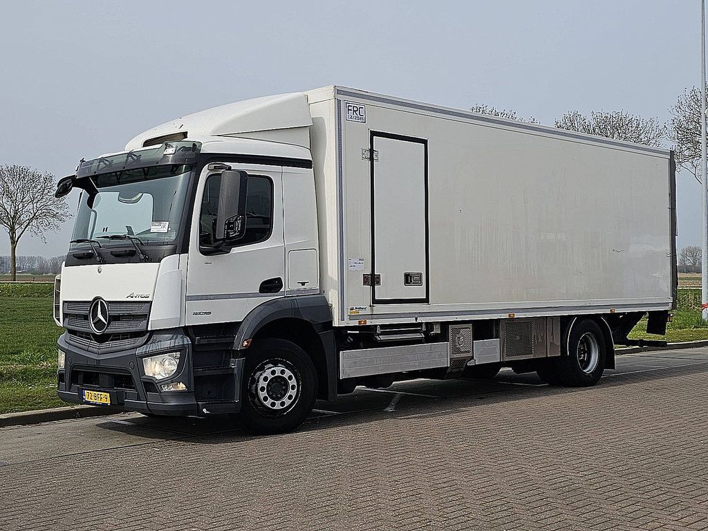 MERCEDES-BENZ ANTOS 1835 frigo taillift
