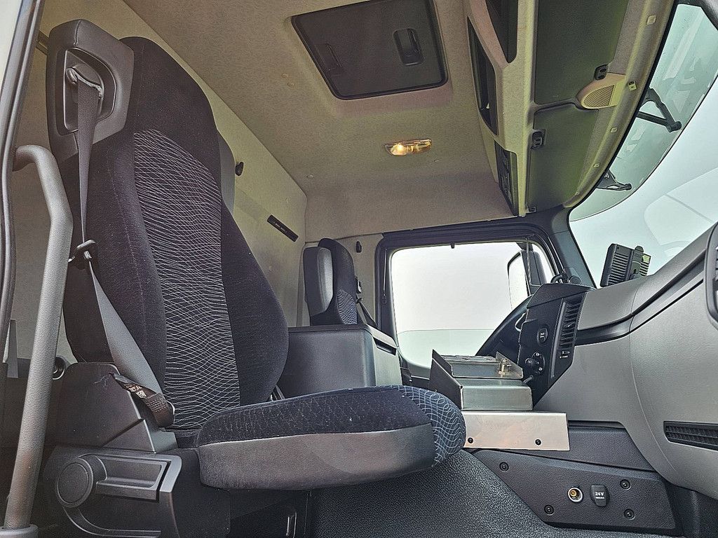 MERCEDES-BENZ ANTOS 1835 frigo taillift