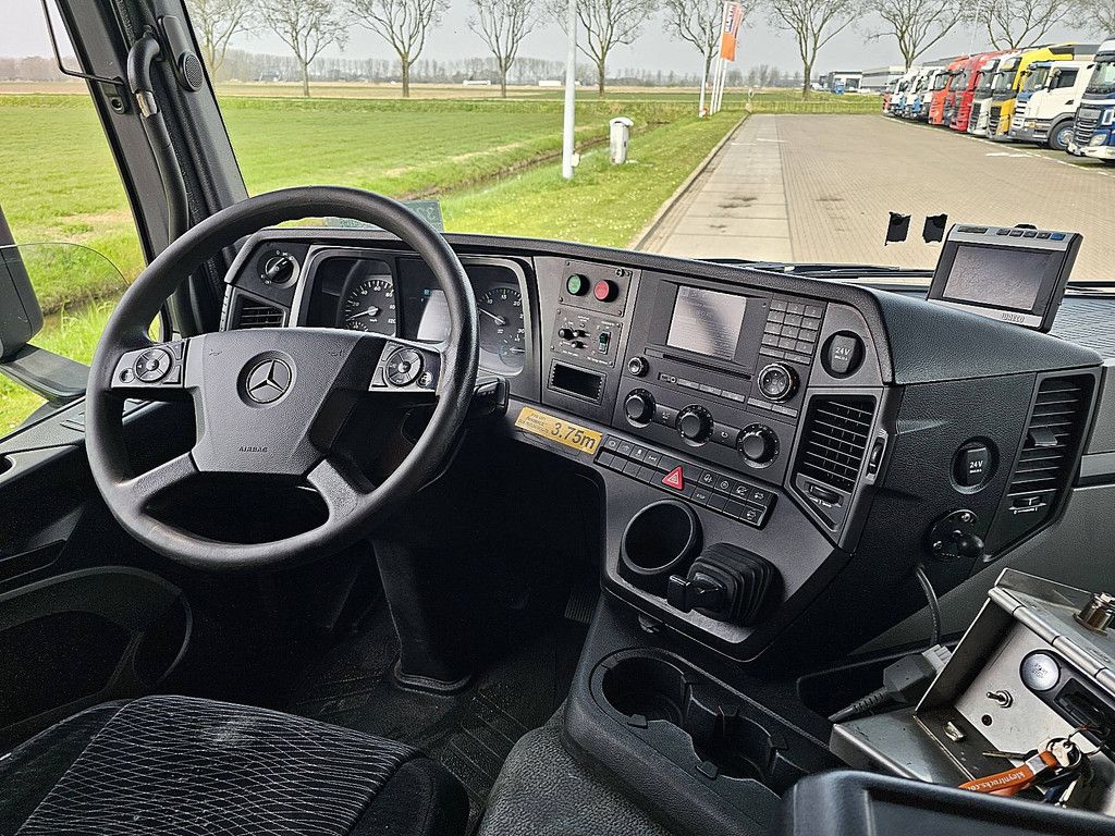 MERCEDES-BENZ ANTOS 1835 frigo taillift