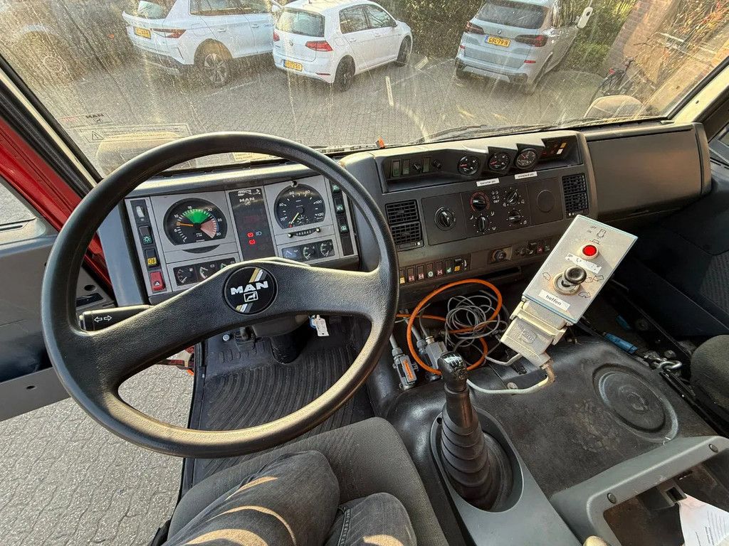 MAN 10.163 4x4 63.042KM!! PTO/Hydraulic voor+achter Aftakas Hefinrichting achter 3 Zijden kipper