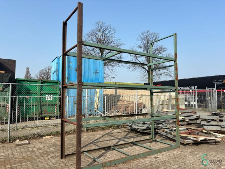 Pallet racking Unknown