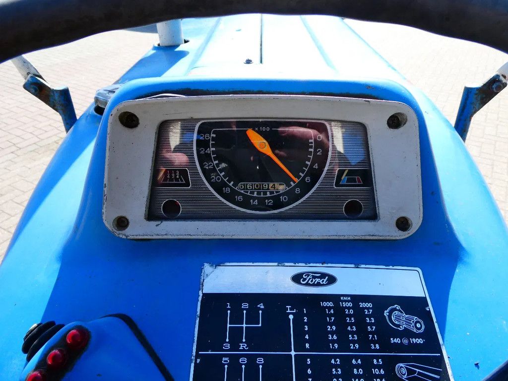 Ford 3000 2wd / 6606 Draaiuren / Margetrekker