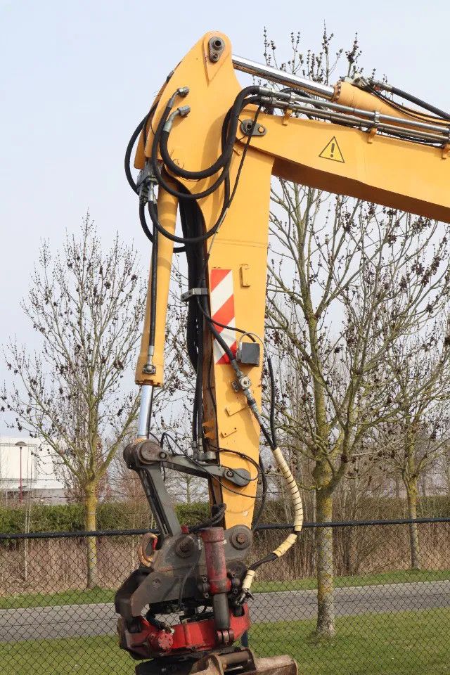 Liebherr A900C | ROTOTILT | BUCKET | GOOD TIRES