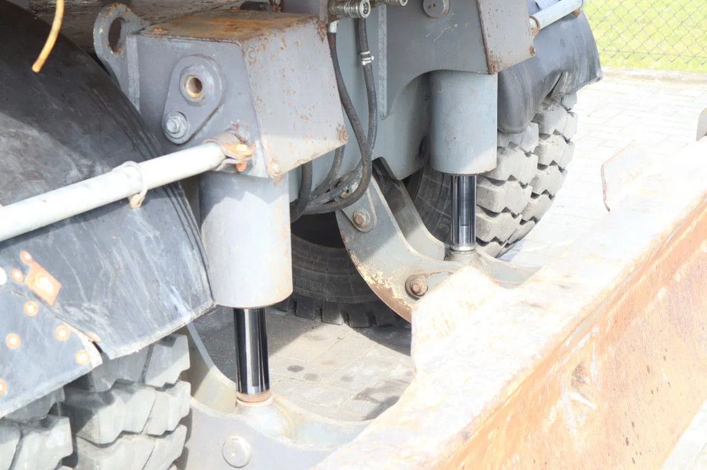 Liebherr A900C | ROTOTILT | BUCKET | GOOD TIRES