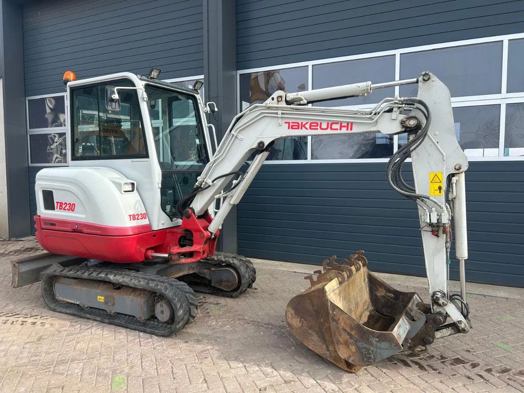 Takeuchi TB230