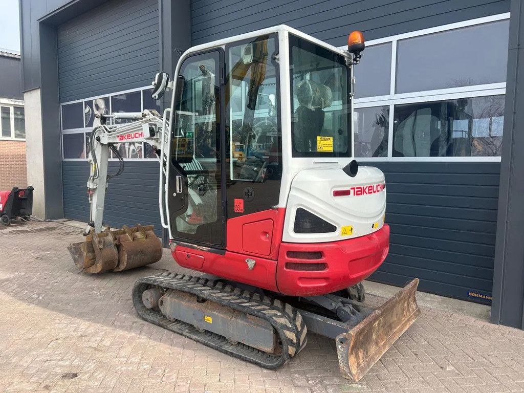 Takeuchi TB230
