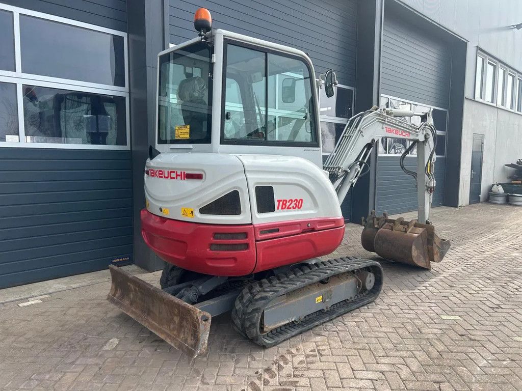 Takeuchi TB230