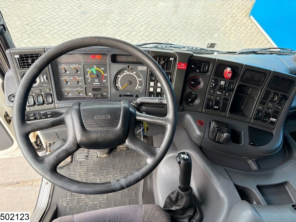 Scania P 320 Manual transmission, 14000 litres, petrol
