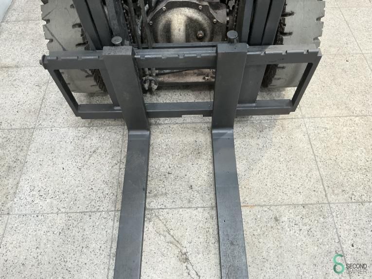 Gabelstapler Diesel Toyota 02-8 FDF 25 2019