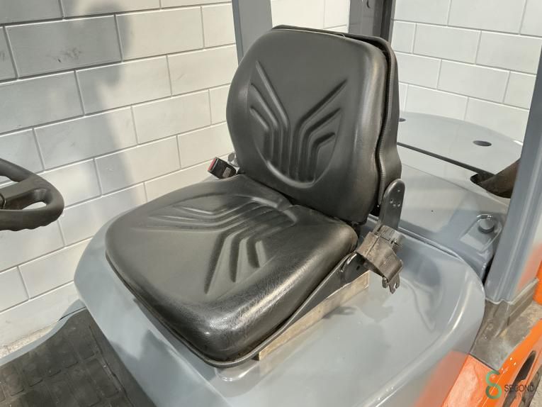 Gabelstapler Diesel Toyota 02-8 FDF 25 2019