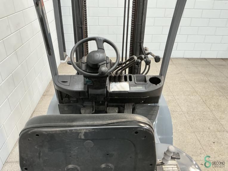 Gabelstapler Diesel Toyota 02-8 FDF 25 2019