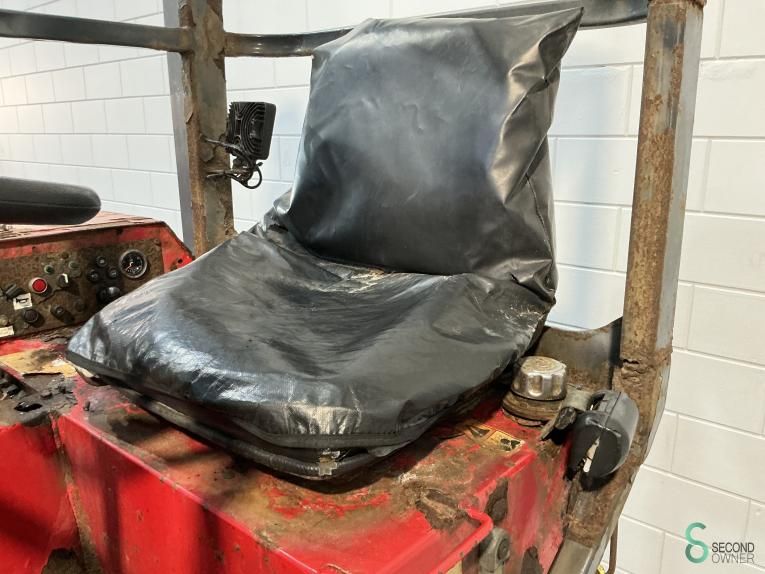 Forklifts Diesel Moffett M7 30.4W 2004 4-Way