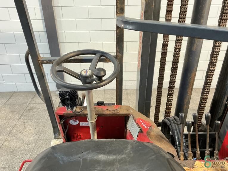 Forklifts Diesel Moffett M7 30.4W 2004 4-Way