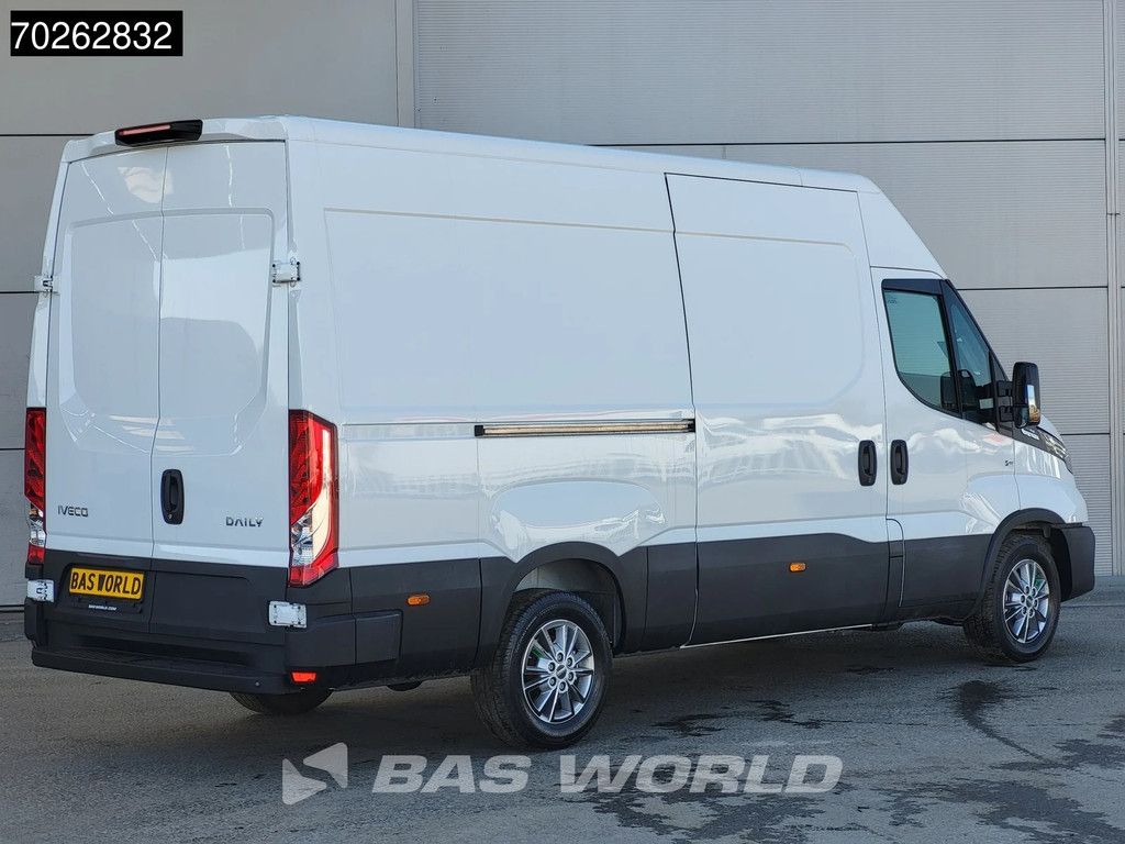 Iveco Daily 35S21 BPM VRIJ! 3.0L Automaat 210PK L2H2 2025-Model 3,5t Trekvermogen ACC LED CarPlay Camera Parkeersensoren Velgen Euro6 L3 12m3 Klima
