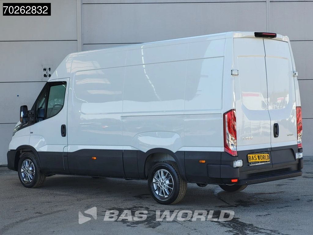 Iveco Daily 35S21 BPM VRIJ! 3.0L Automaat 210PK L2H2 2025-Model 3,5t Trekvermogen ACC LED CarPlay Camera Parkeersensoren Velgen Euro6 L3 12m3 Klima