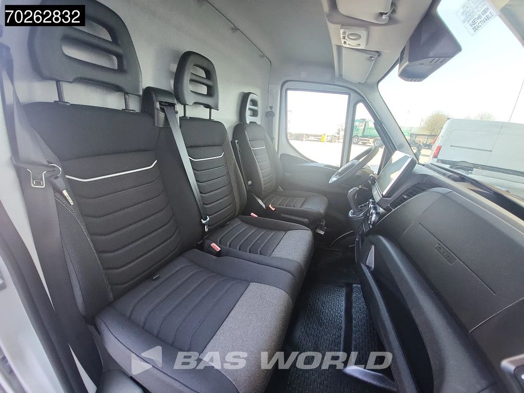 Iveco Daily 35S21 BPM VRIJ! 3.0L Automaat 210PK L2H2 2025-Model 3,5t Trekvermogen ACC LED CarPlay Camera Parkeersensoren Velgen Euro6 L3 12m3 Klima
