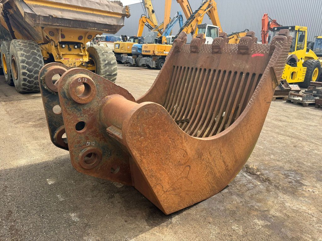 Caterpillar Skeletonbucket Caterpillar 374