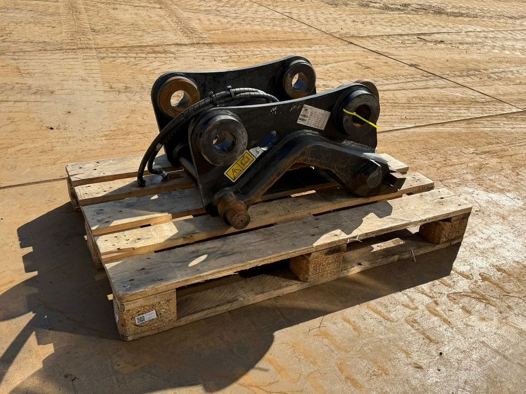 Caterpillar Quick coupler CW 30 H4N