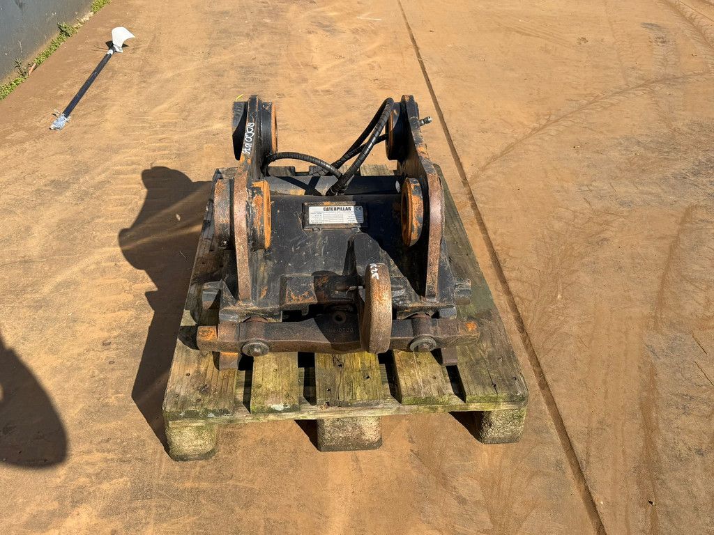 Caterpillar Quick coupler CW 40 H4N