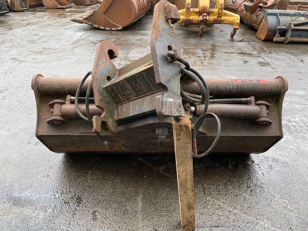 Tilting bucket CW40