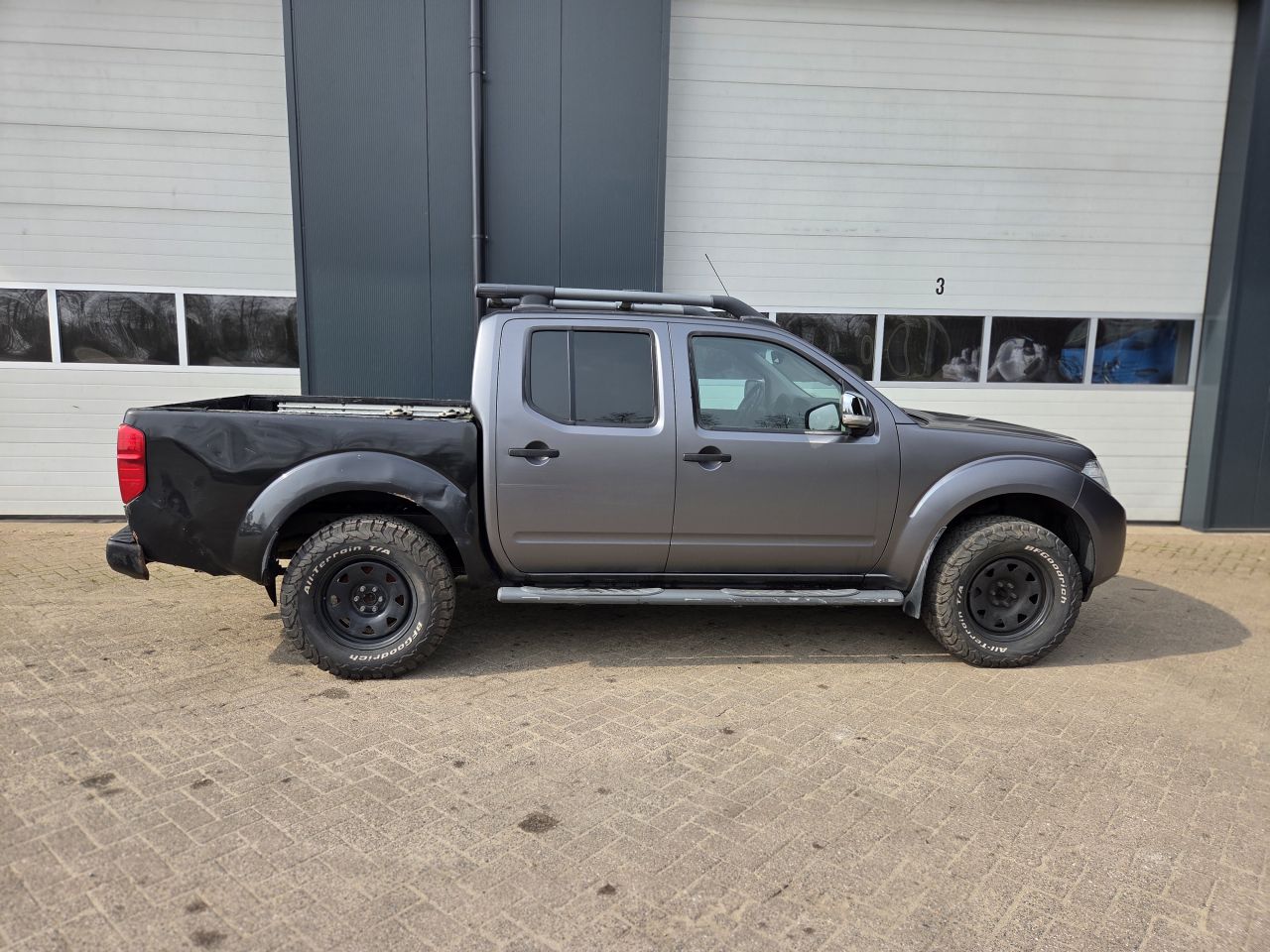 Nissan Navara 2.5 dCi