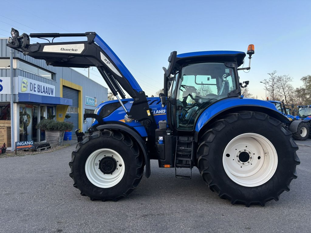 NEW HOLLAND T7.210 AC + frontlader