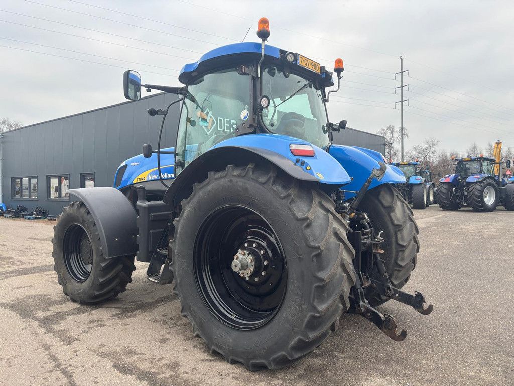 NEW HOLLAND T7040 AC