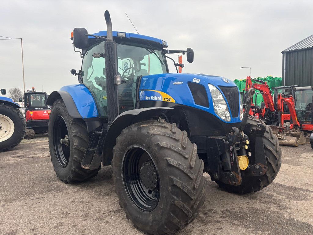 NEW HOLLAND T7040 AC