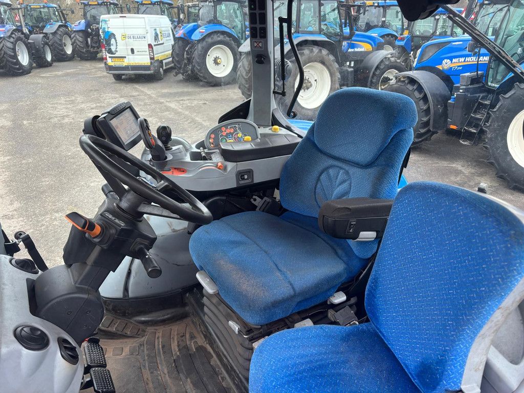 NEW HOLLAND T7040 AC