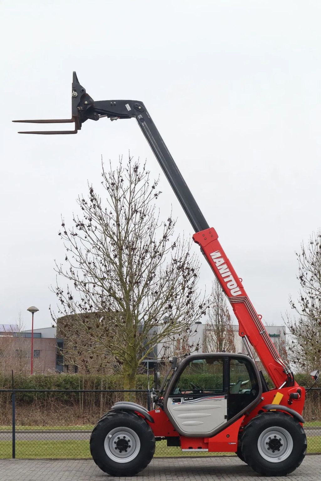 Manitou MT 732 | FORKS | LOW HOURS | LIKE NEW!