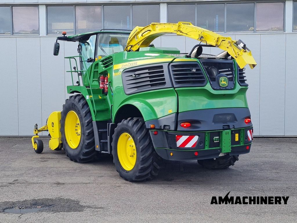 John Deere 9900i including John Deere 639 Premium