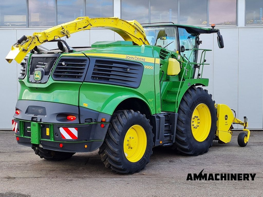 John Deere 9900i including John Deere 639 Premium