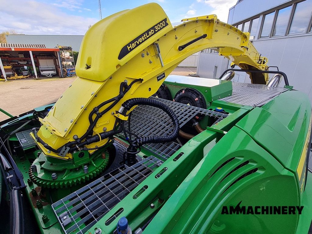 John Deere 9900i including John Deere 639 Premium