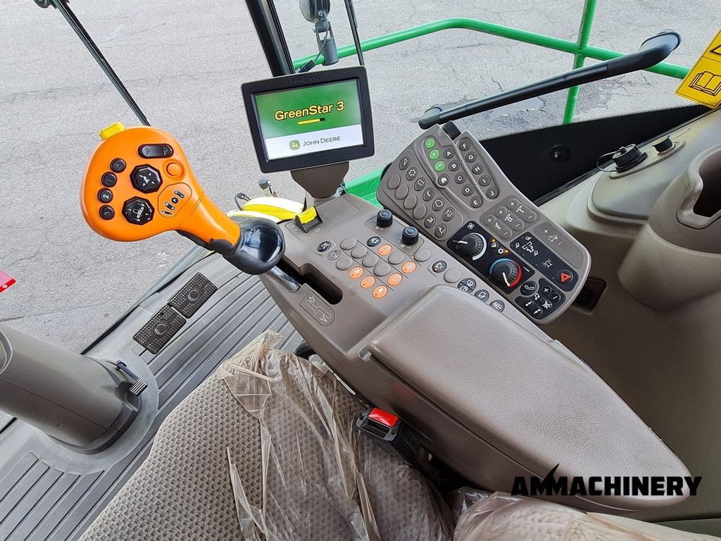 John Deere 9900i including John Deere 639 Premium