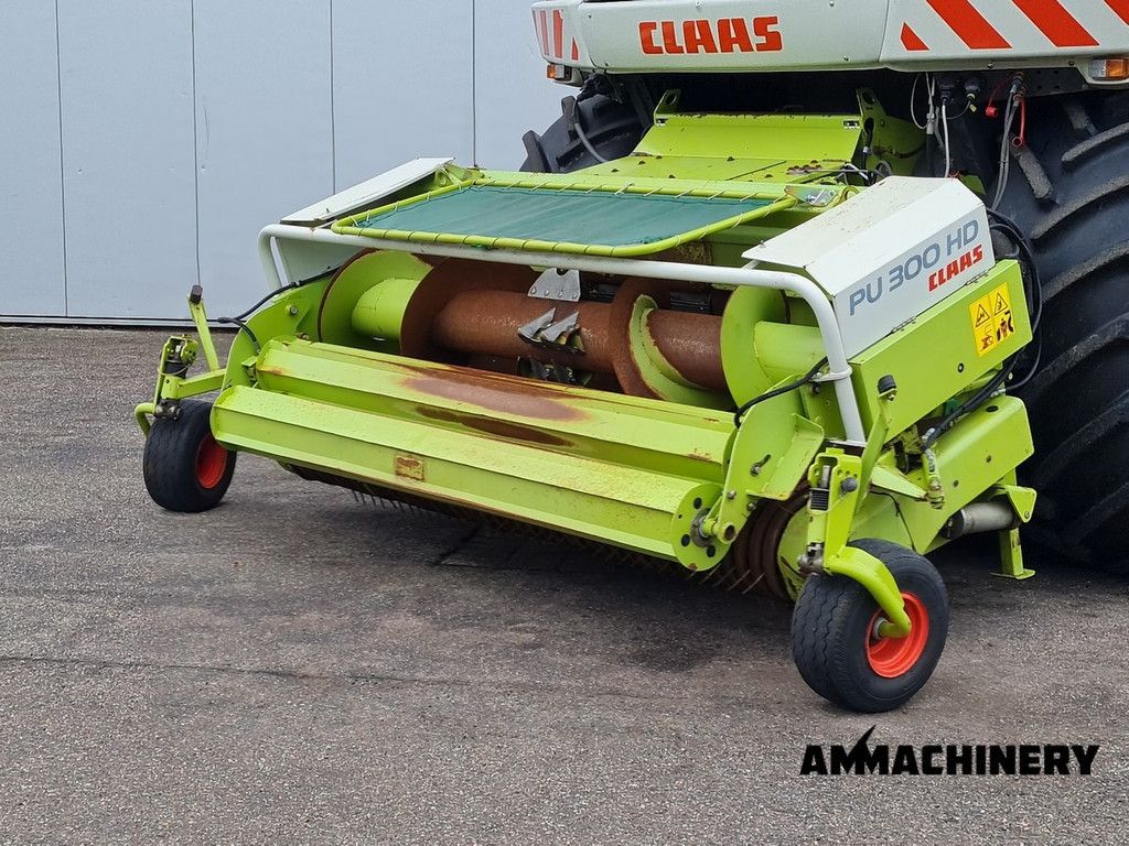 Claas PU300HD hydraulic wheels