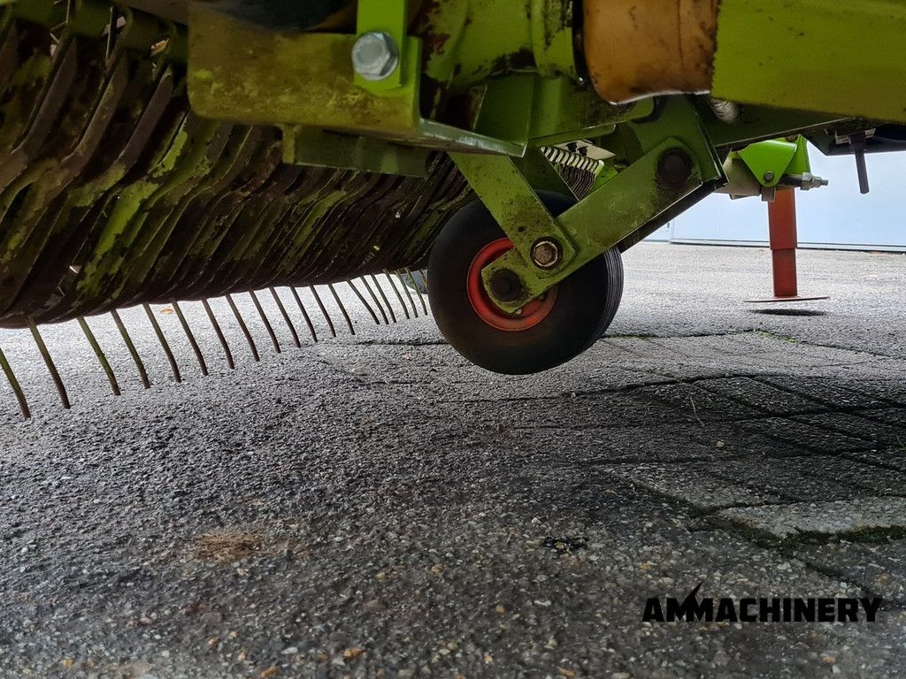 Claas PU300HD hydraulic wheels