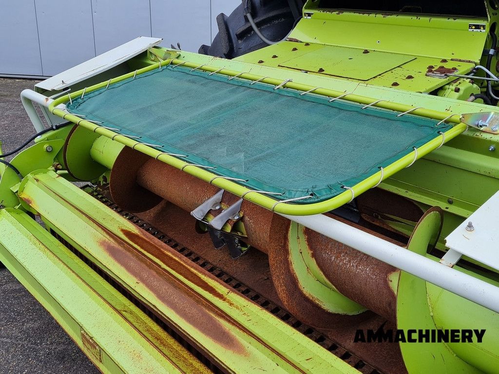 Claas PU300HD hydraulic wheels