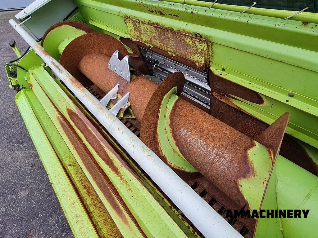 Claas PU300HD hydraulic wheels