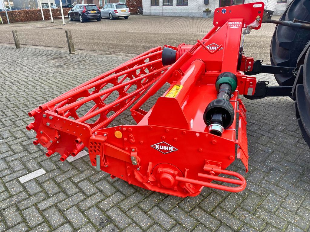 Kuhn EL162-300 Frees met Kooirol