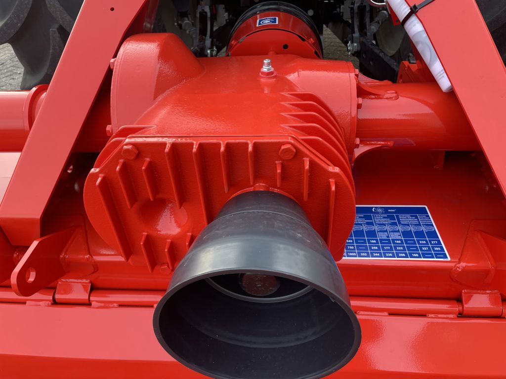 Kuhn EL162-300 Frees met Kooirol