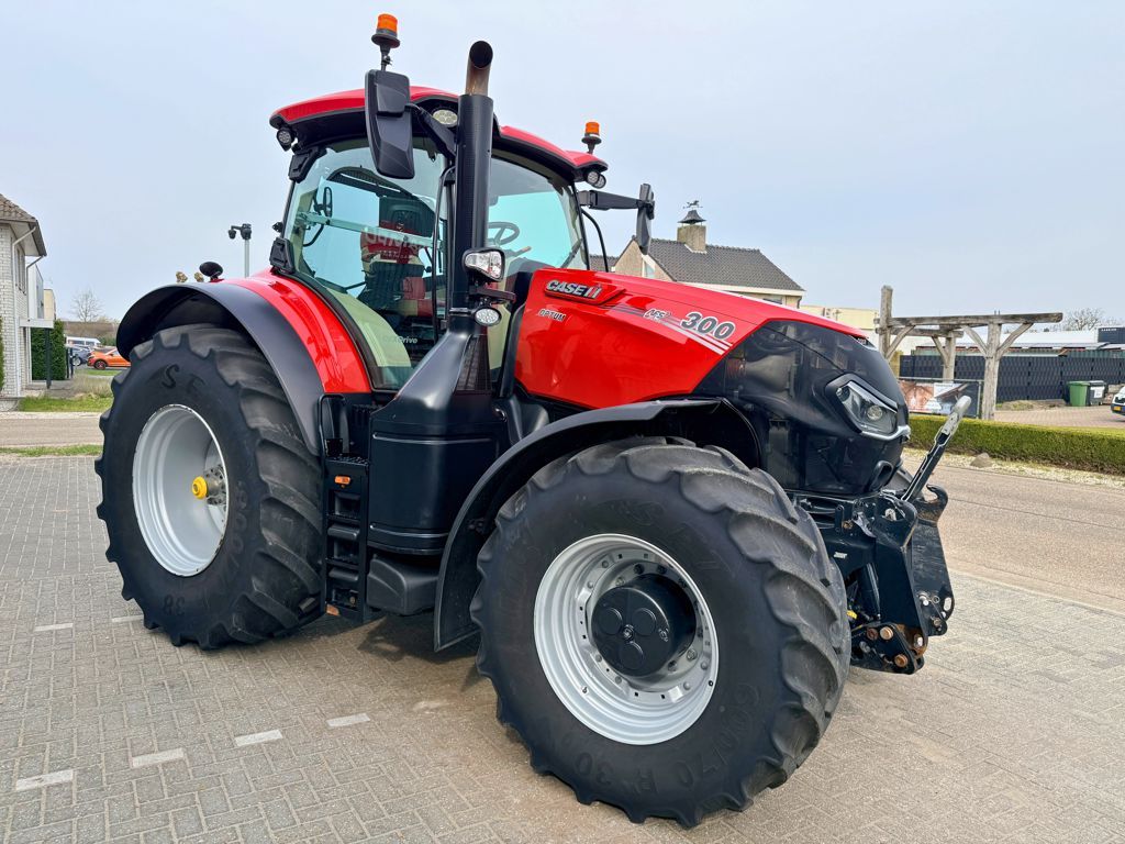 Case IH Optum 300 CVX GPS RTK