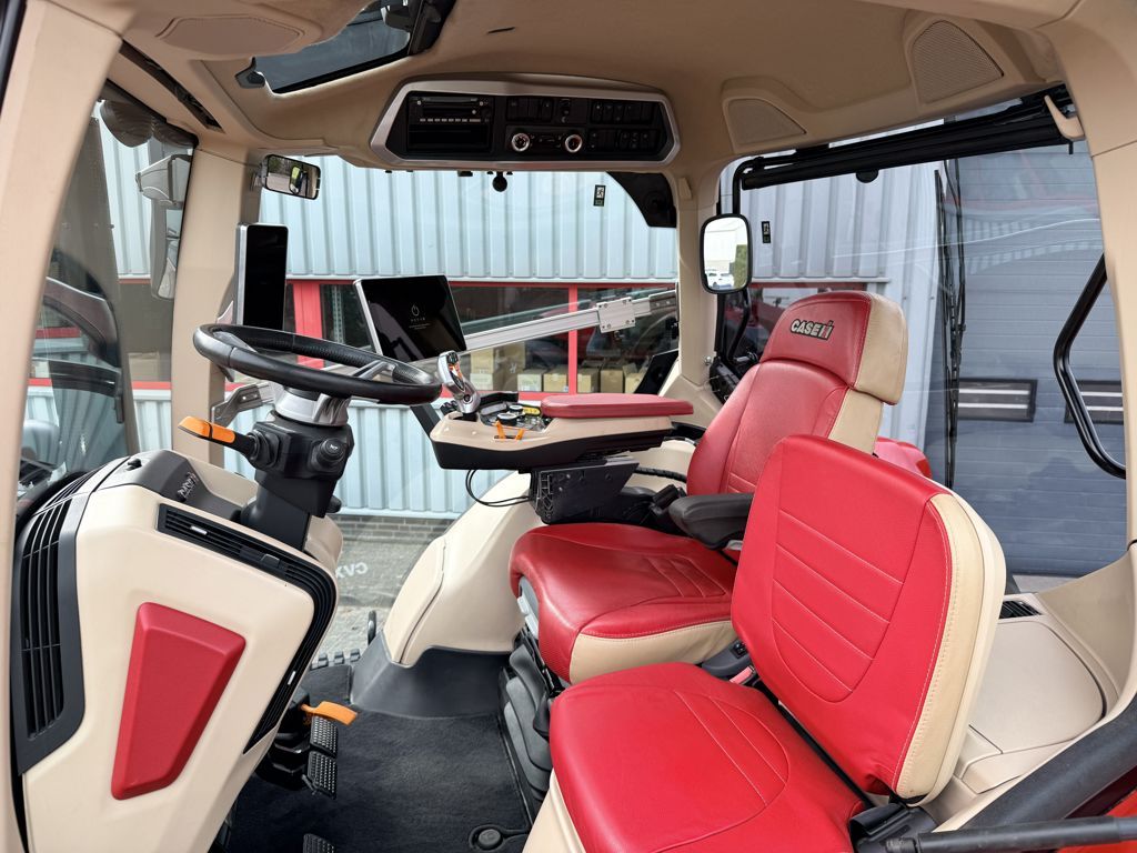 Case IH Optum 300 CVX GPS RTK